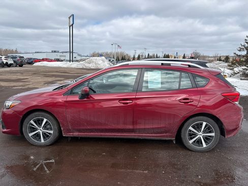 Used 2023 Subaru Impreza Premium image 3