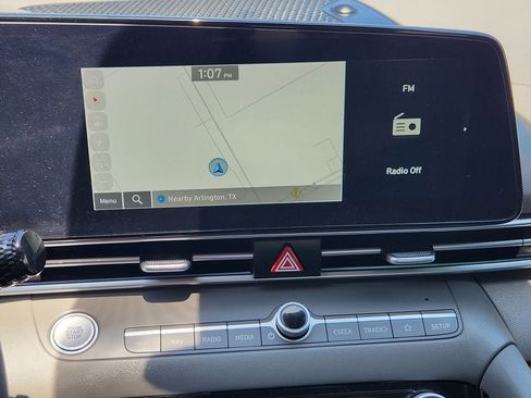 Used 2024 Hyundai Elantra SEL w/ Convenience Package FWD image 14