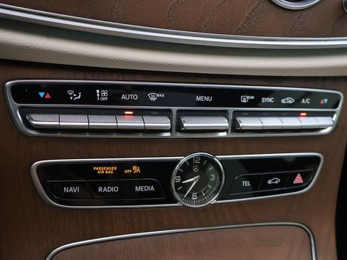 Used 2019 Mercedes-Benz E 300 image 21