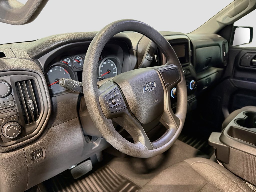 Used 2026 Chevrolet Silverado 1500 Custom Trail Boss AWD/4WD image 11