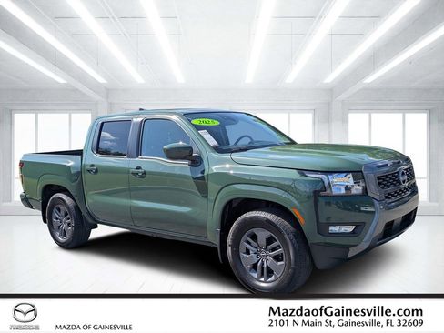 Used 2025 Nissan Frontier SV w/ SV Convenience Package RWD image 1