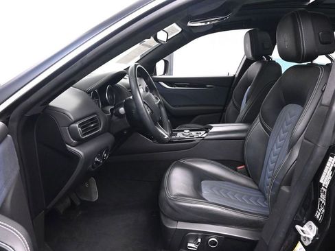 Used 2022 Maserati Levante GT AWD/4WD image 15
