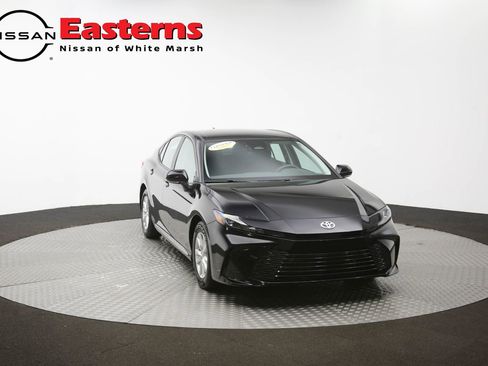 Used 2025 Toyota Camry LE FWD image 54