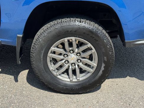 Used 2023 Chevrolet Colorado LT AWD/4WD image 13