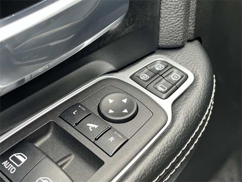 Used 2024 RAM 3500 Laramie w/ Night Edition image 33