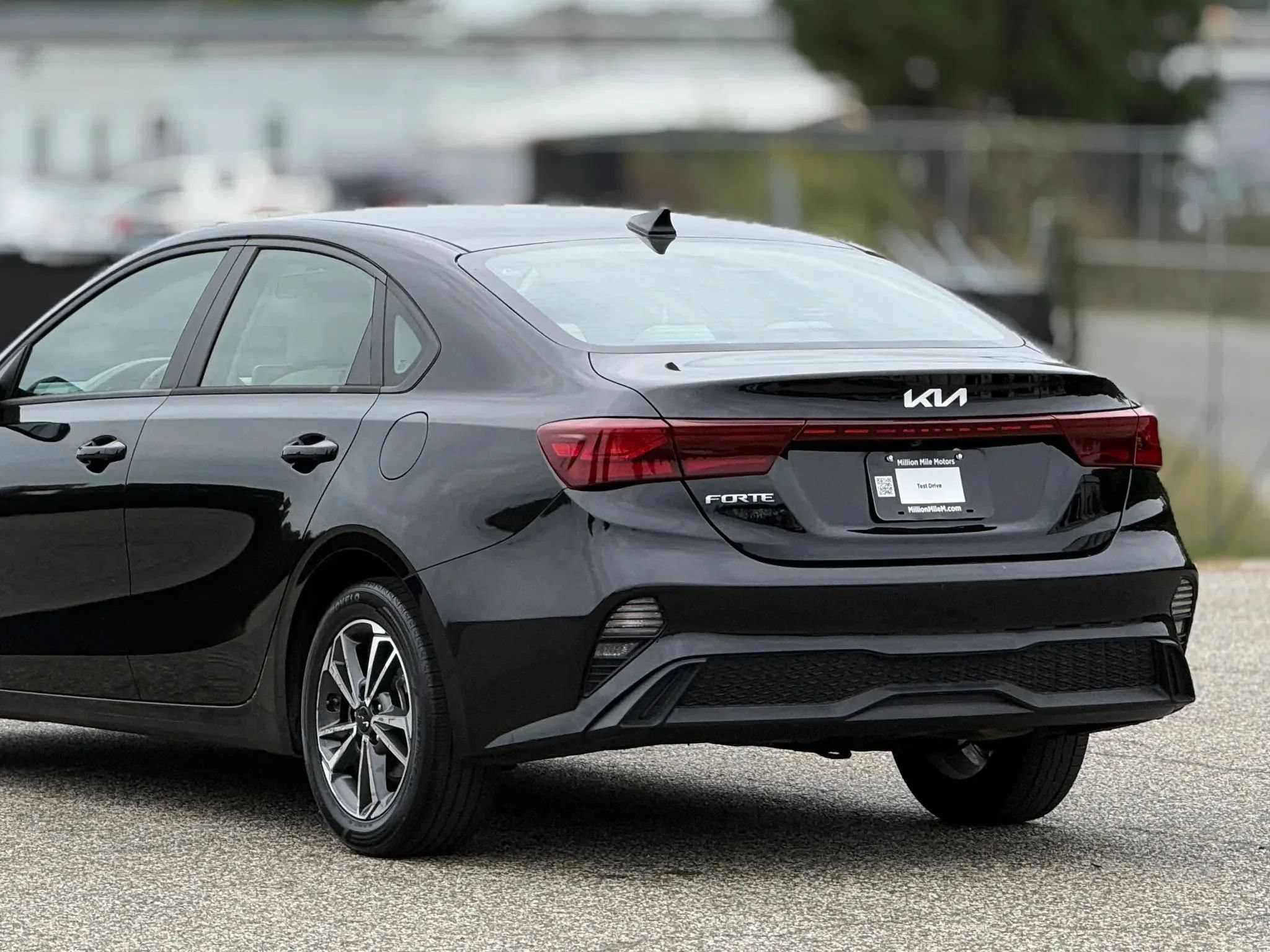 Used 2022 Kia Forte LXS w/ LXS Technology Package FWD image 16