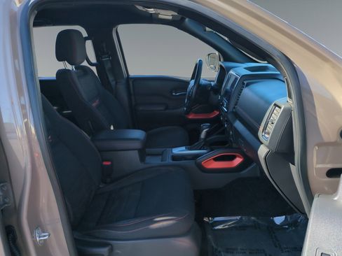Used 2023 Nissan Frontier PRO-4X w/ Technology Package image 15