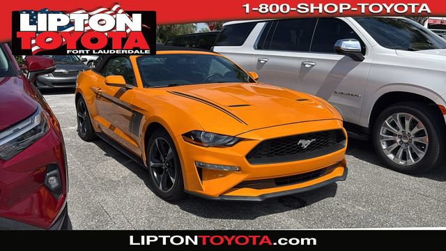 Used 2019 Ford Mustang Convertible RWD image 1