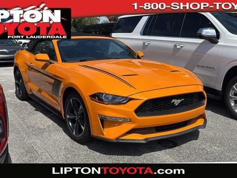 Used 2019 Ford Mustang Convertible RWD image 1