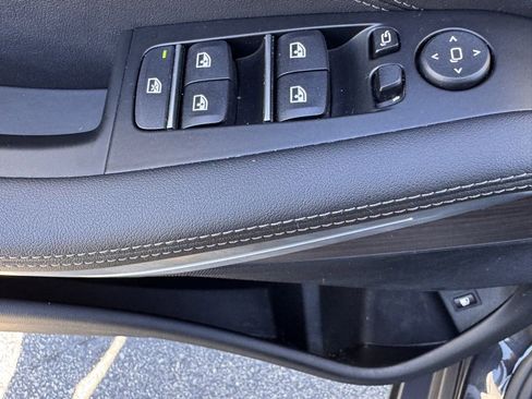 Used 2024 BMW X5 xDrive50e w/ Parking Assistance Package image 17