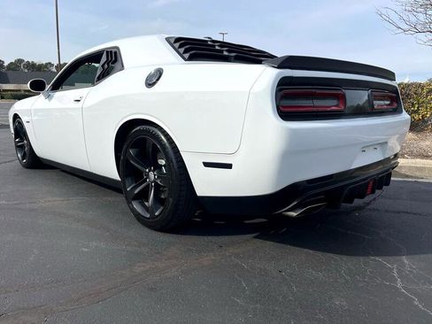 Used 2015 Dodge Challenger R/T w/ Quick Order Package 22B R/T image 6