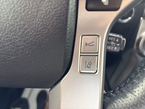 Used 2023 Toyota 4Runner Limited AWD/4WD image 18