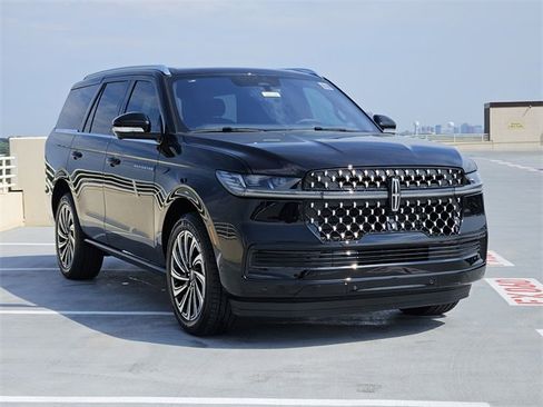 New 2025 Lincoln Navigator Black Label image 3