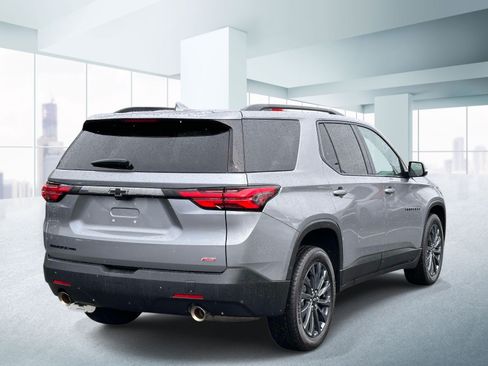 Used 2023 Chevrolet Traverse RS AWD/4WD image 4