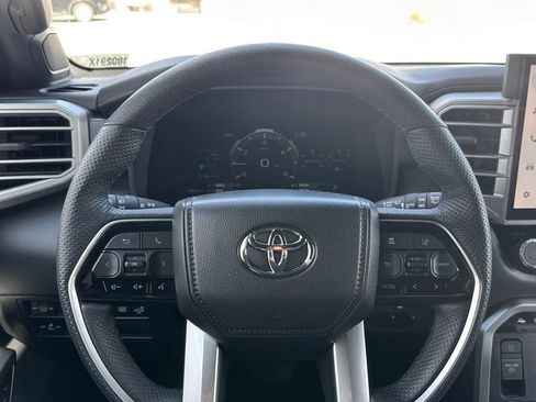 Used 2024 Toyota Sequoia Platinum image 26