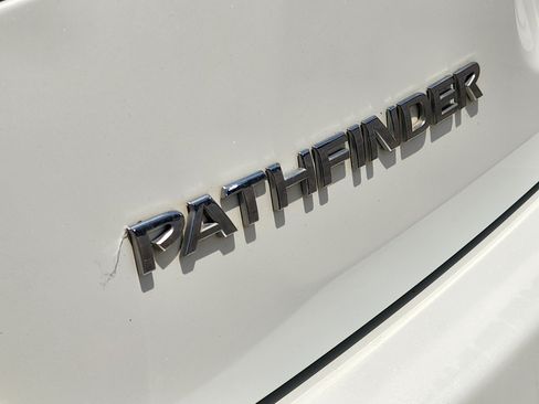 Used 2016 Nissan Pathfinder Platinum w/ Cargo Package FWD image 13