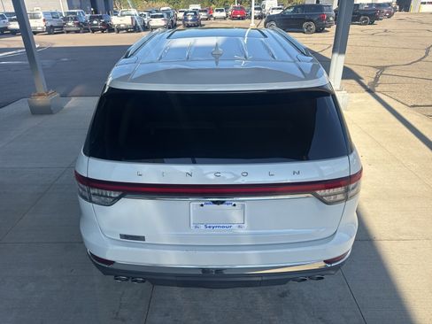 Used 2020 Lincoln Aviator Reserve w/ Equipment Group 202A image 6