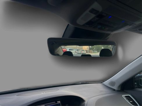 Used 2017 Acura TLX V6 SH-AWD w/ Advance Package image 19