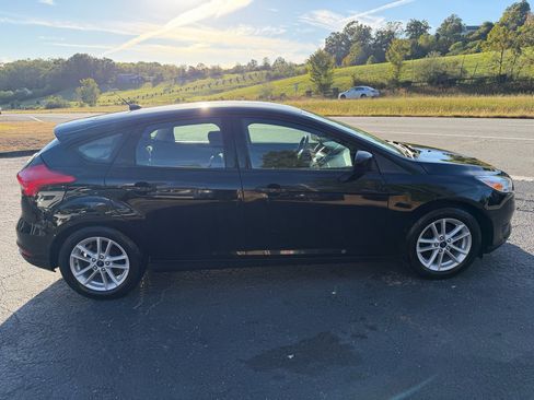Used 2018 Ford Focus SE image 8