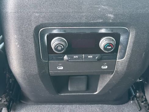 Used 2024 Chevrolet Tahoe LT RWD image 24