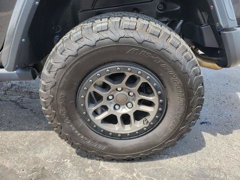 Used 2022 Jeep Wrangler Unlimited Rubicon w/ Xtreme Recon 35" Tire Package AWD/4WD image 27