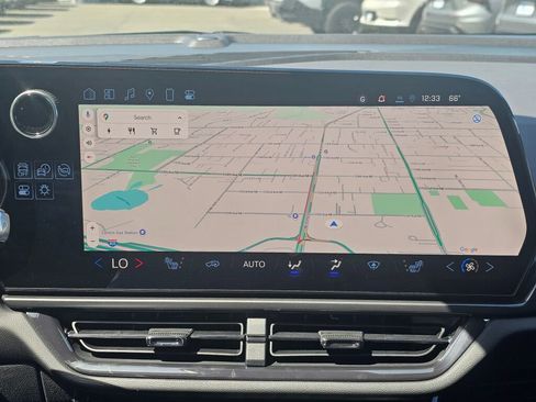 New 2025 Chevrolet Equinox EV RS image 13