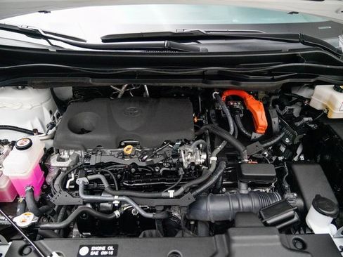 Used 2022 Toyota Sienna Limited image 10