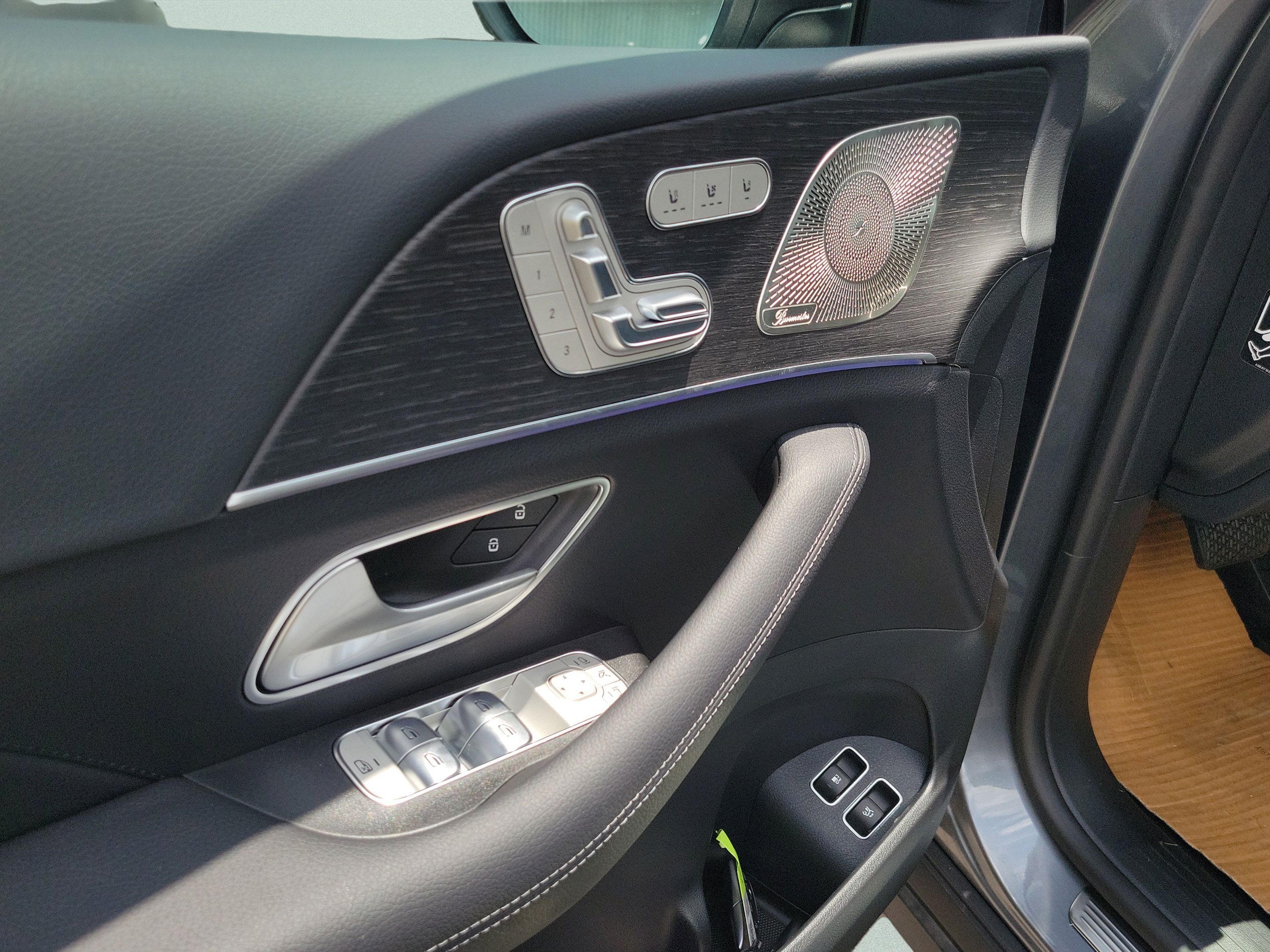 New 2026 Mercedes-Benz GLE 450e 4MATIC image 17