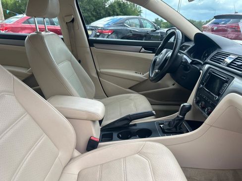 Used 2015 Volkswagen Passat 1.8T Limited Edition FWD image 23