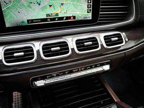 Used 2022 Mercedes-Benz GLS 450 4MATIC w/ AMG Line Exterior image 35