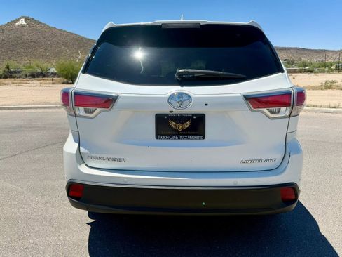 Used 2015 Toyota Highlander Limited Platinum AWD/4WD image 7