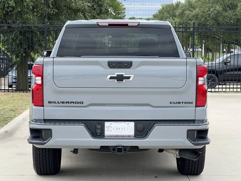 Used 2025 Chevrolet Silverado 1500 Custom w/ Turbomax Blackout Package AWD/4WD image 5