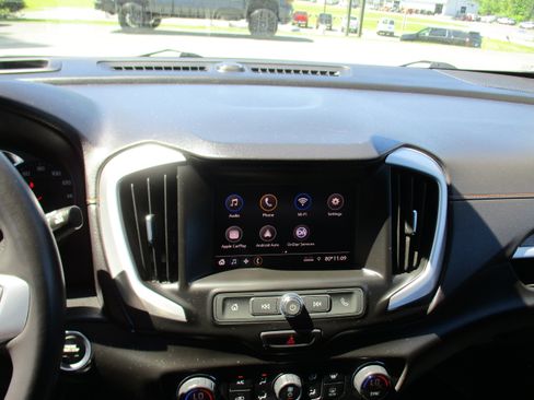 Certified 2020 GMC Terrain SLE w/ Driver Convenience Package AWD/4WD image 17