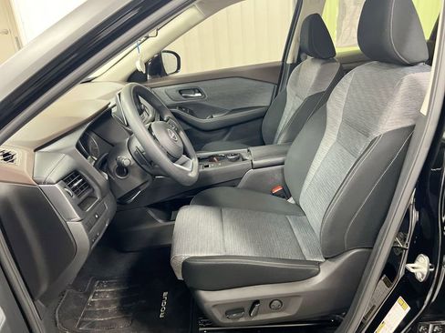 Used 2023 Nissan Rogue SV AWD/4WD image 18