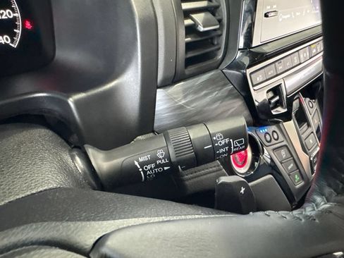 Used 2025 Honda Odyssey Elite image 25