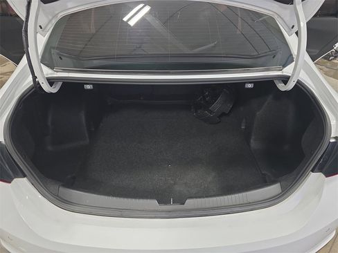 Certified 2020 Chevrolet Malibu LT image 12