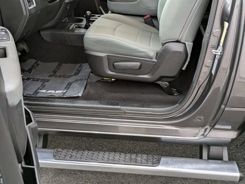 Used 2016 RAM 2500 Tradesman w/ Chrome Appearance Group AWD/4WD image 17