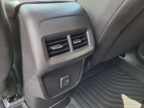Used 2022 Chevrolet Equinox LT image 10
