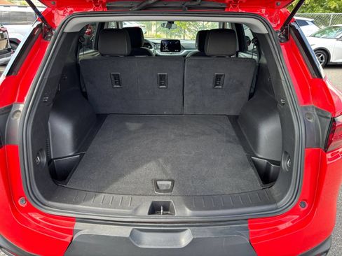 Used 2025 Chevrolet Blazer LT FWD image 27