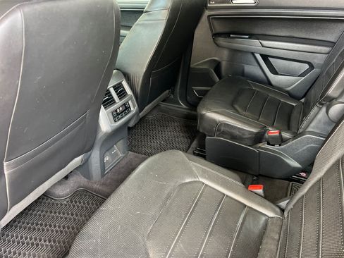 Used 2018 Volkswagen Atlas SEL Premium AWD/4WD image 4