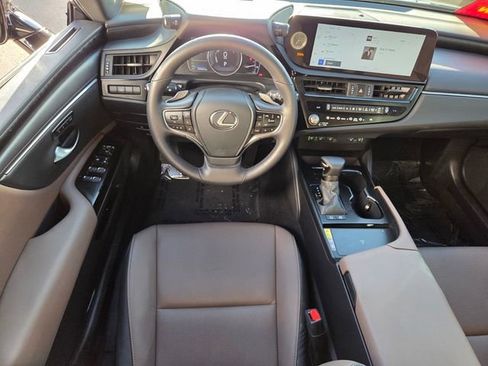Used 2025 Lexus ES 300h w/ Premium Package FWD image 12