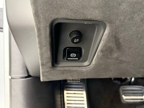 New 2026 Chevrolet Corvette Stingray Premium Conv w/ Z51 Performance Package RWD image 24