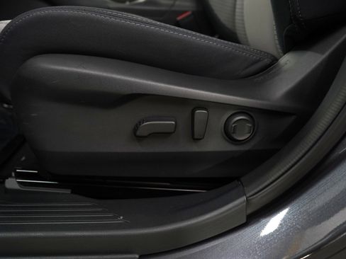 Used 2025 Subaru Outback Premium image 20