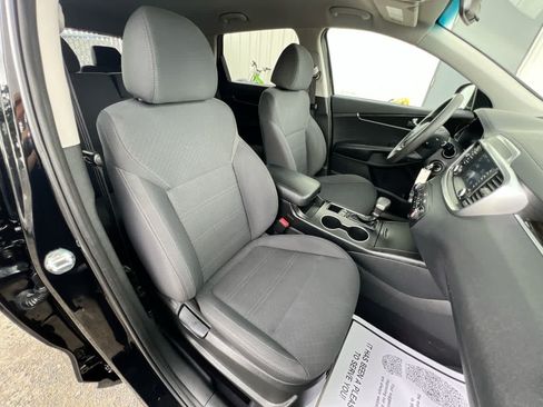 Used 2020 Kia Sorento LX FWD image 28