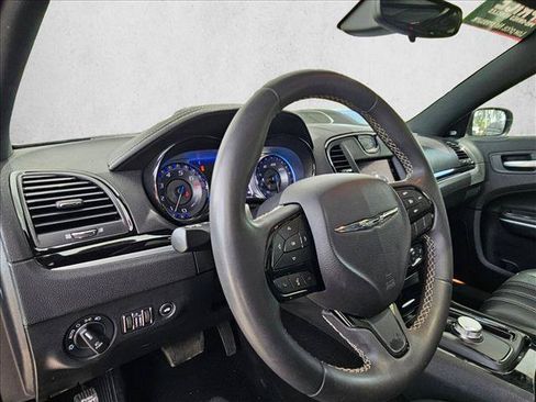 Used 2023 Chrysler 300 S RWD image 9