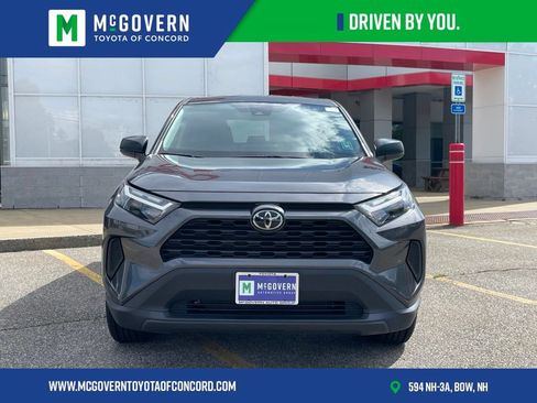 Used 2023 Toyota RAV4 LE AWD/4WD image 8