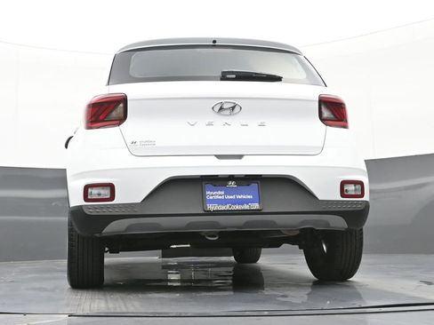 Certified 2025 Hyundai Venue SEL image 45
