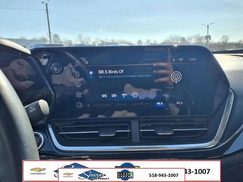 Used 2024 Chevrolet Trax ACTIV w/ Sunroof Package FWD image 18
