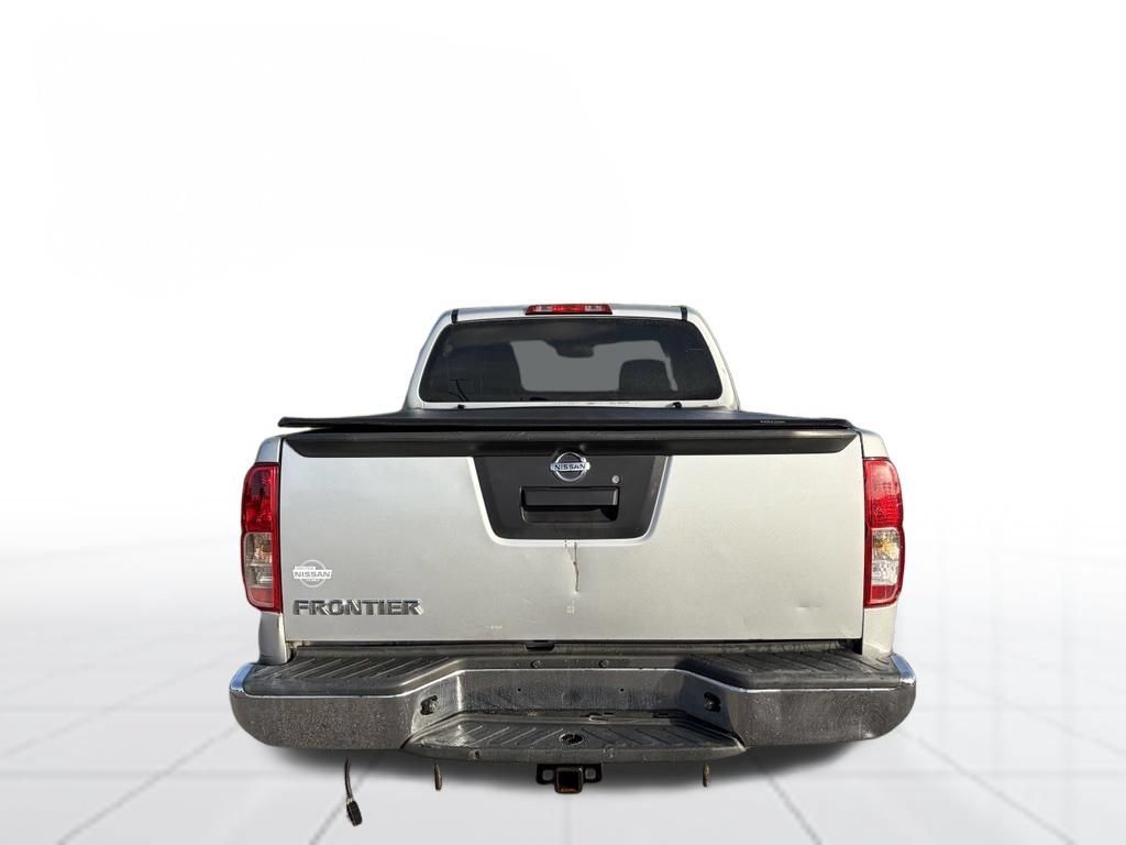 Used 2015 Nissan Frontier S RWD image 4