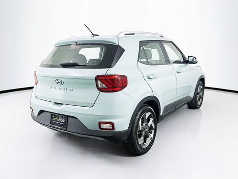 Used 2025 Hyundai Venue SEL FWD image 9